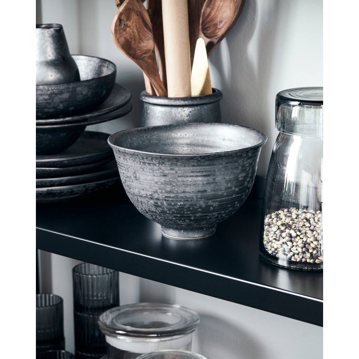 Bowl, hdpion, black; brown