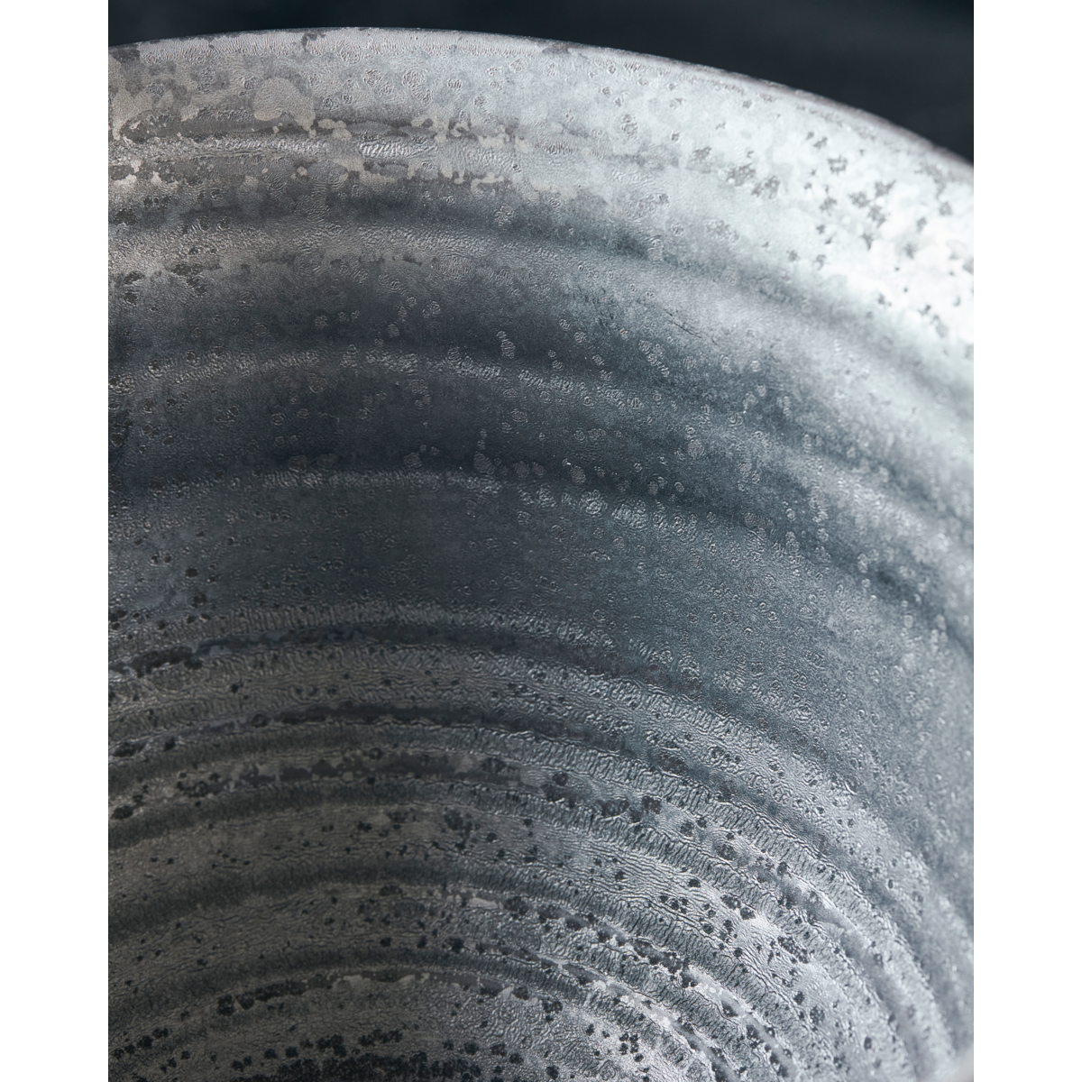 Bowl, hdpion, black; brown