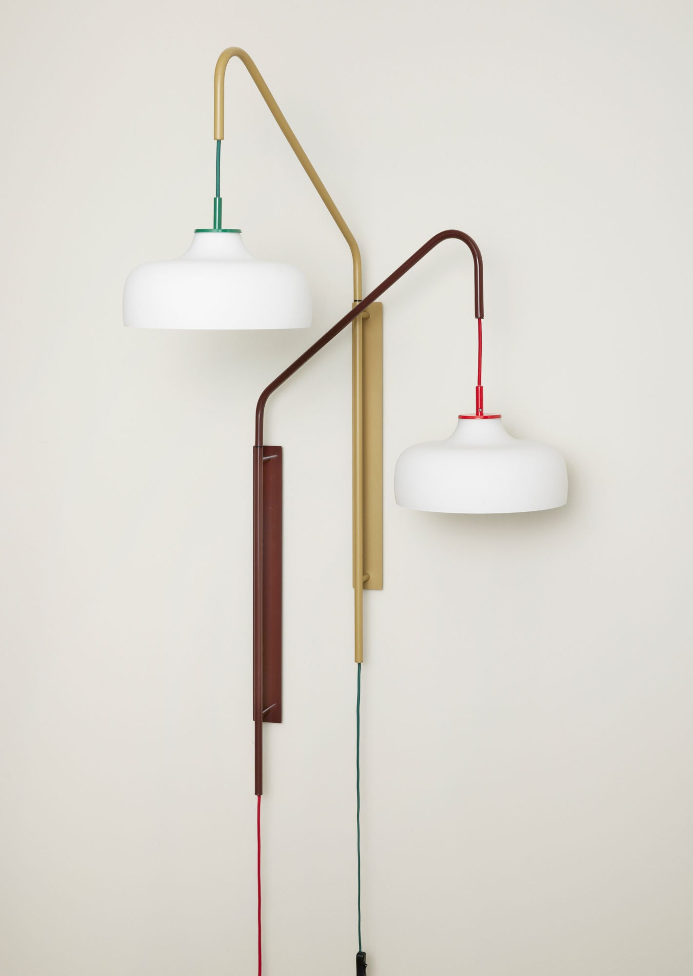 Current Wall lamp Red - 71x30xh111cm