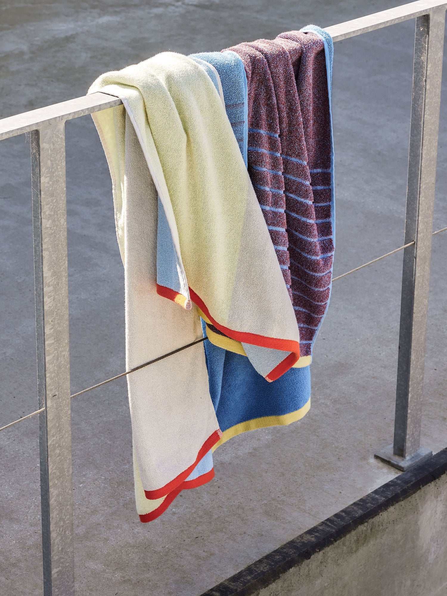 Hübsch Promenade towel Large purple/blue