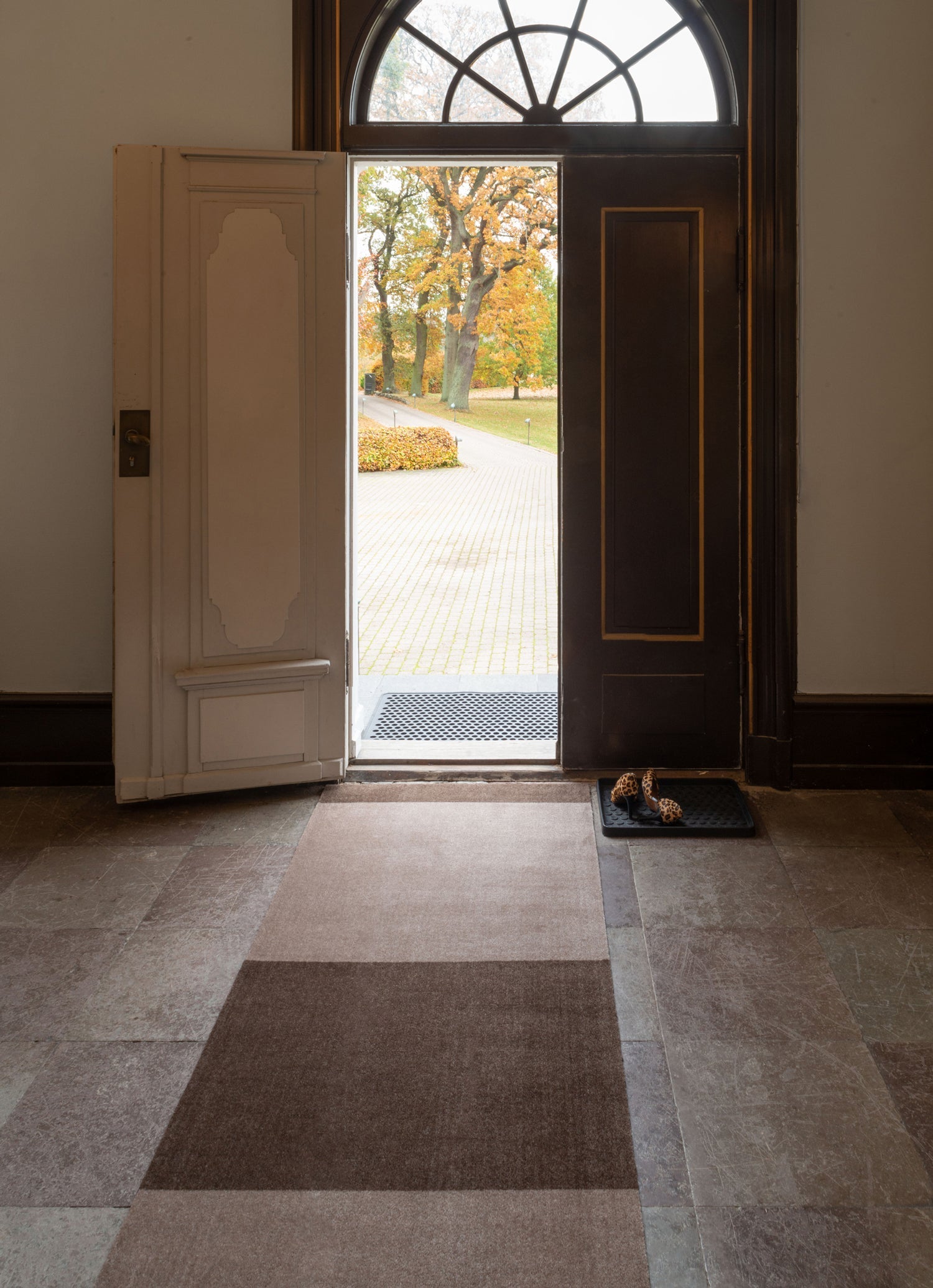 STRIPES HORISONTAL - SAND/BRUN - Tica Copenhagen - DesignGaragen.dk