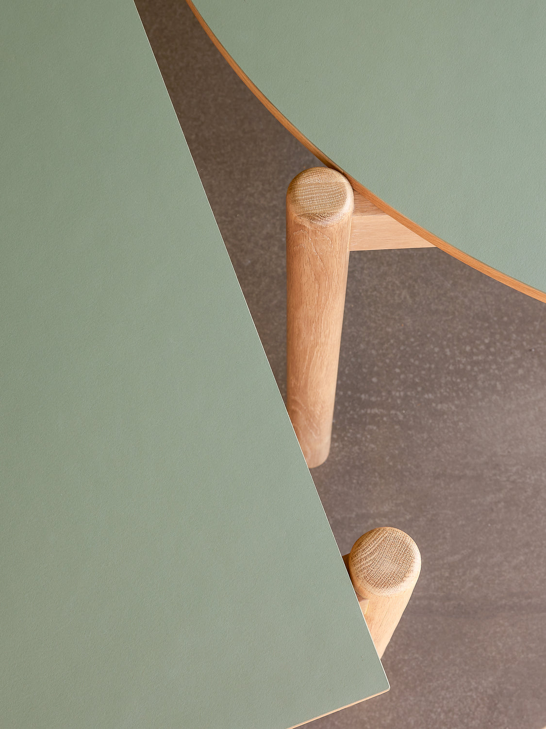 Oblique Dining Table Rectangular Olive Green - 190x107xh75cm