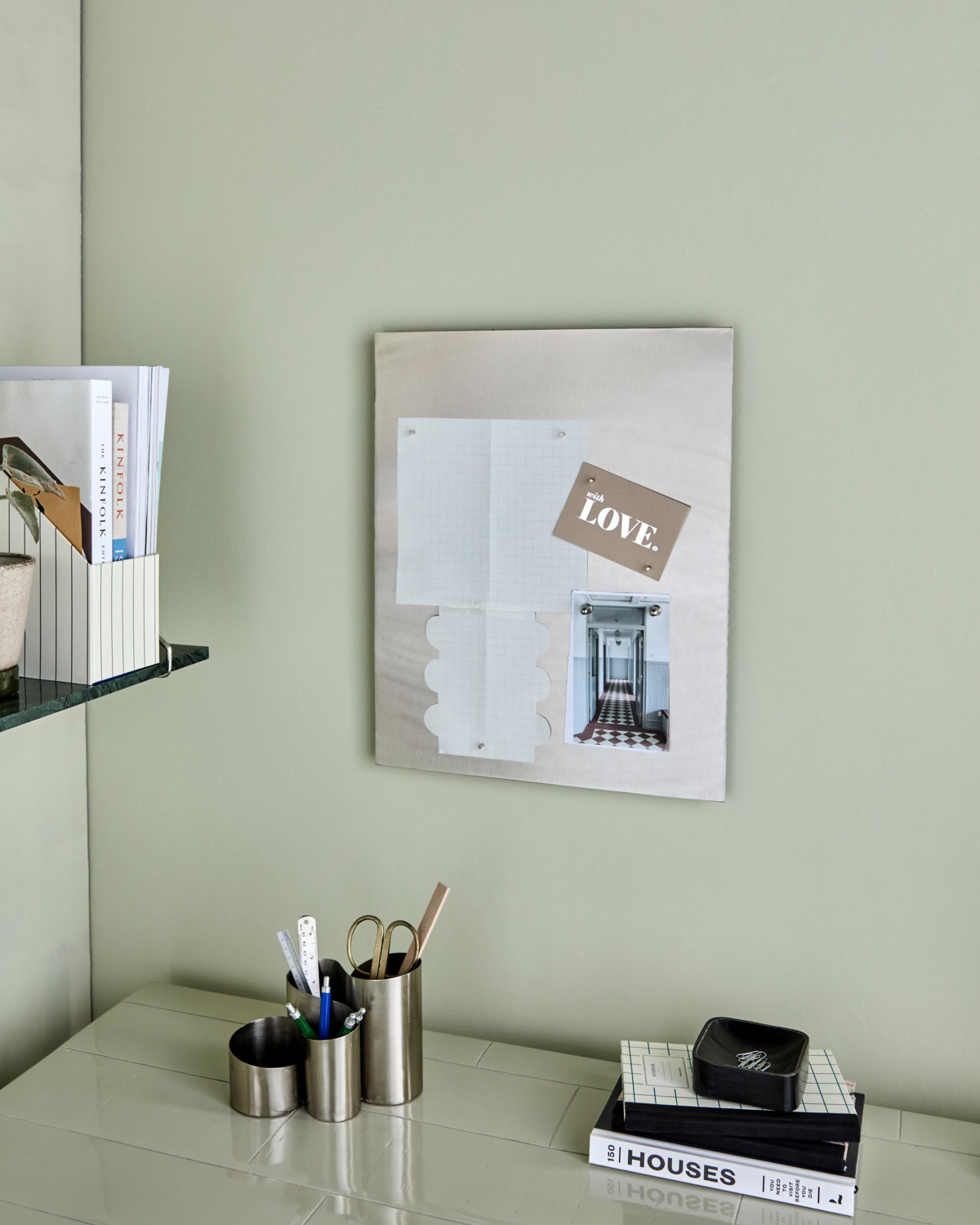 Board, HDNema, Brushed silver finish