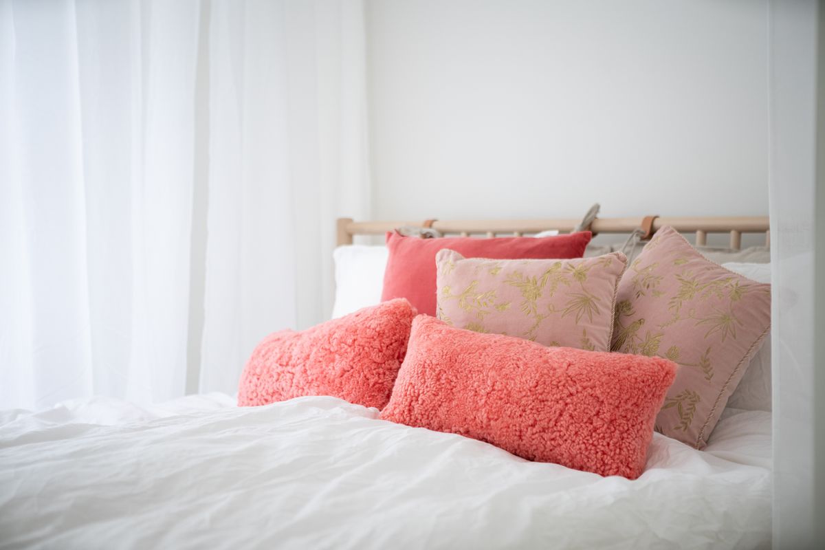 Lambskin cushion | Short-haired | New Zealand | Double Sided | 30x60 cm