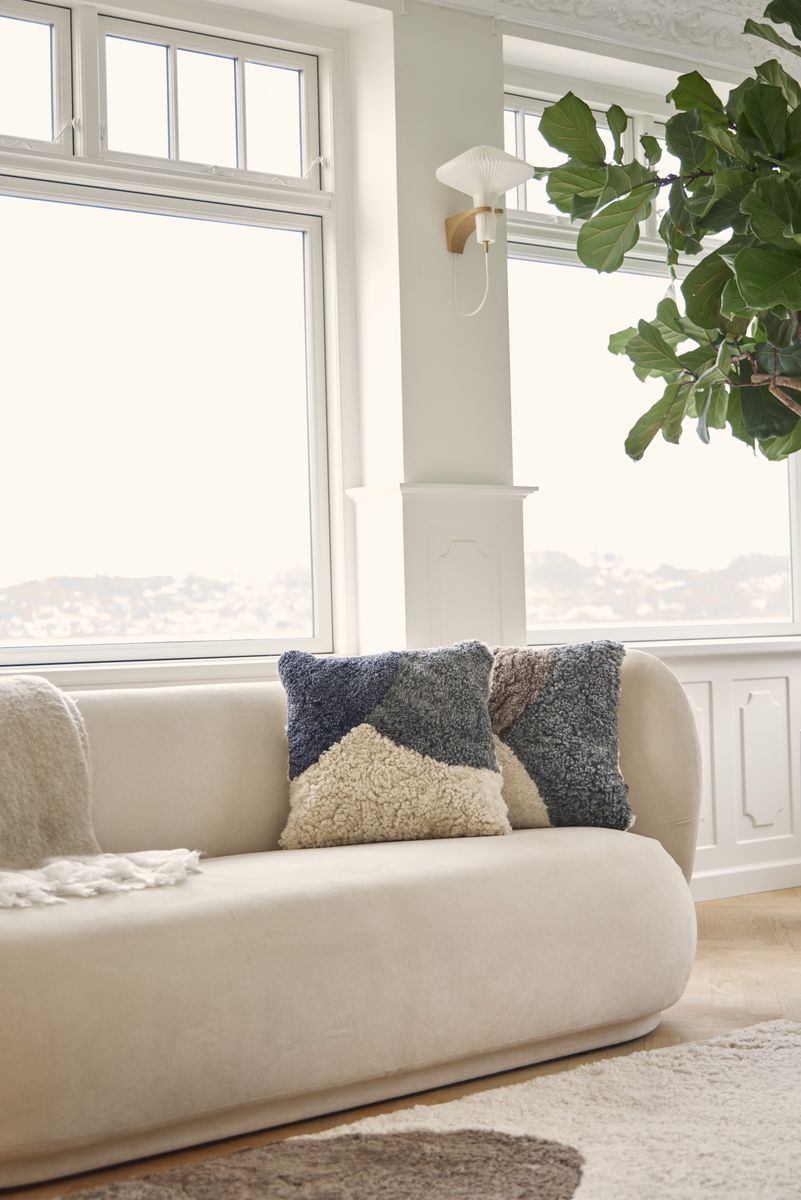 Tri-colored lambskin cushion | Short-haired | New Zealand | Double Sided | 46x46 cm