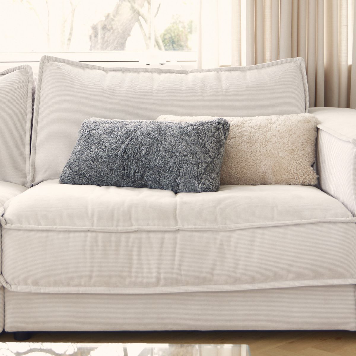 Lambskin cushion | Short-haired | New Zealand | Double Sided | 30x60 cm