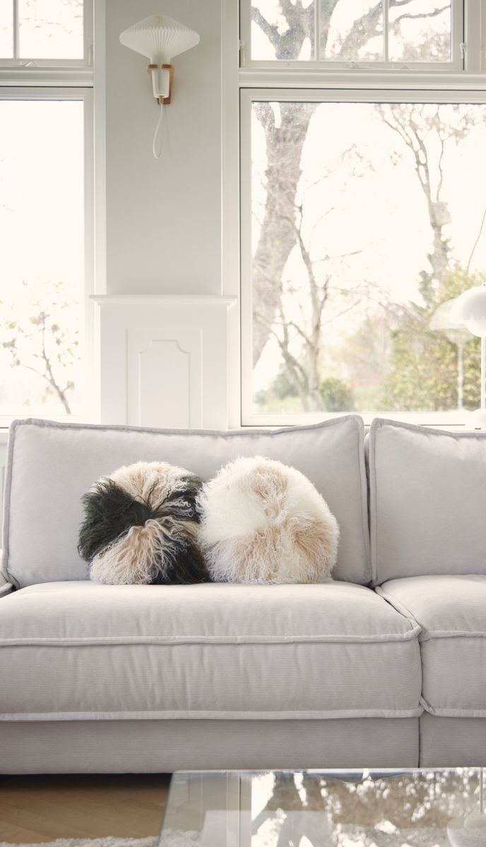 Lambskin cushion | Curly | Tibet | Ø45 cm, Ø62 cm & Ø38 cm