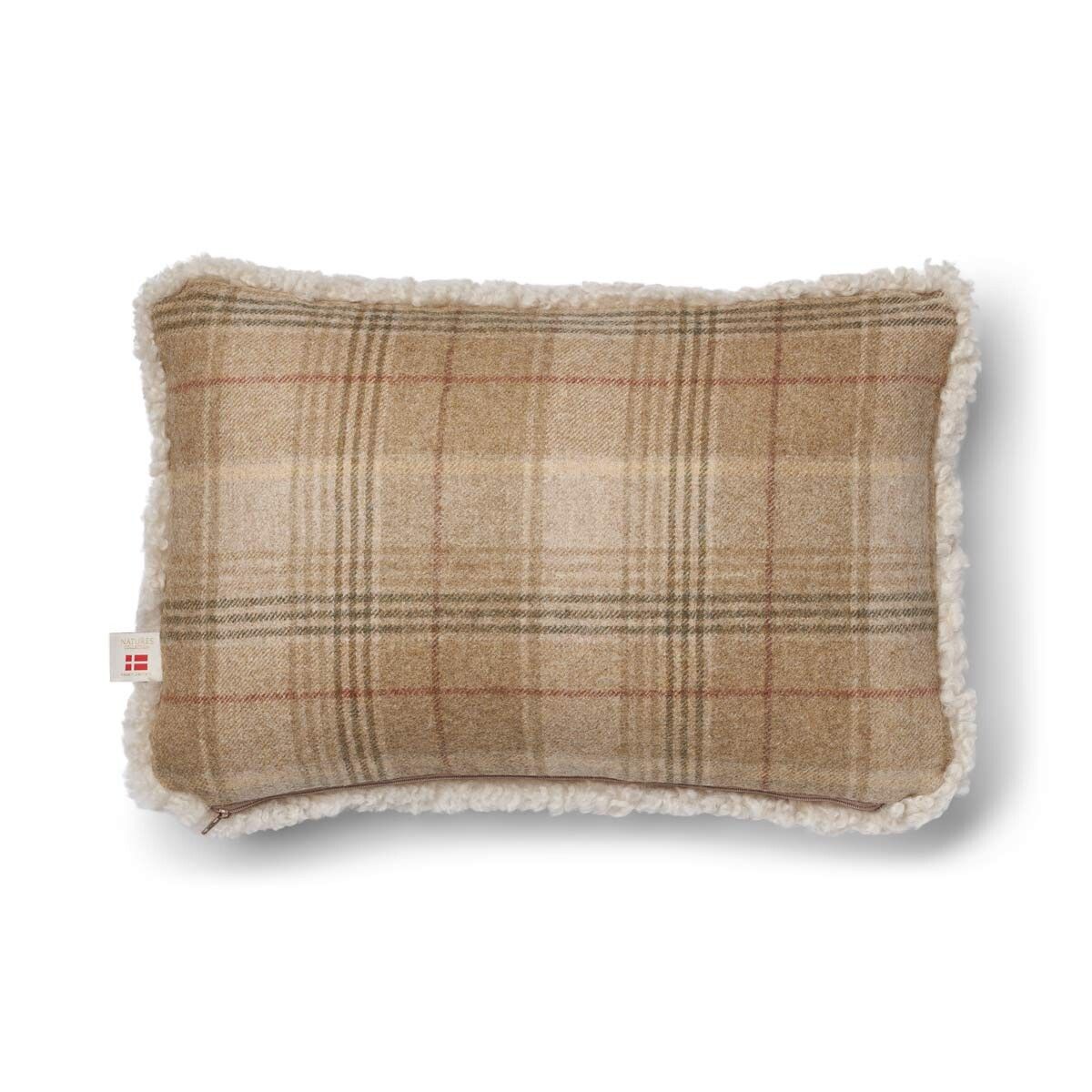 Checked Collection | Wool pillow | Short-haired | 34x52 cm