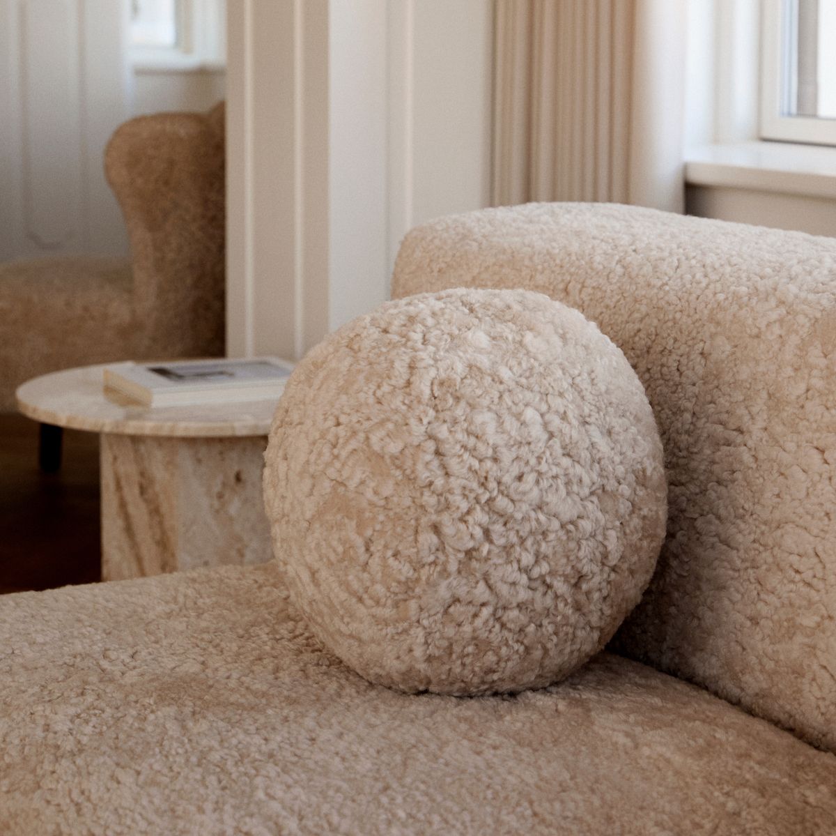 Angelite pillow | Short-haired | New Zealand | Ø25/30/35 cm