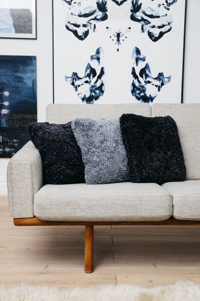 Pillow | Lambskin | Short Hair | Double -sided | New Zealand | 40x40 cm & 56x56 cm