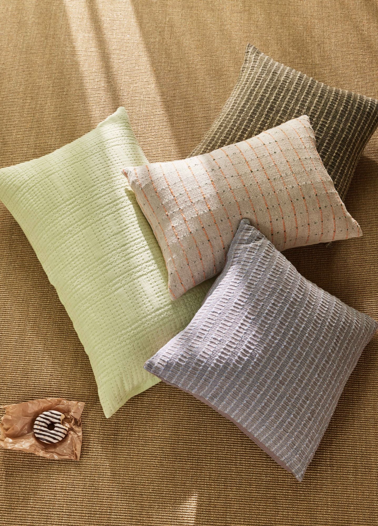 Hübsch ORI pillow olive green/beige
