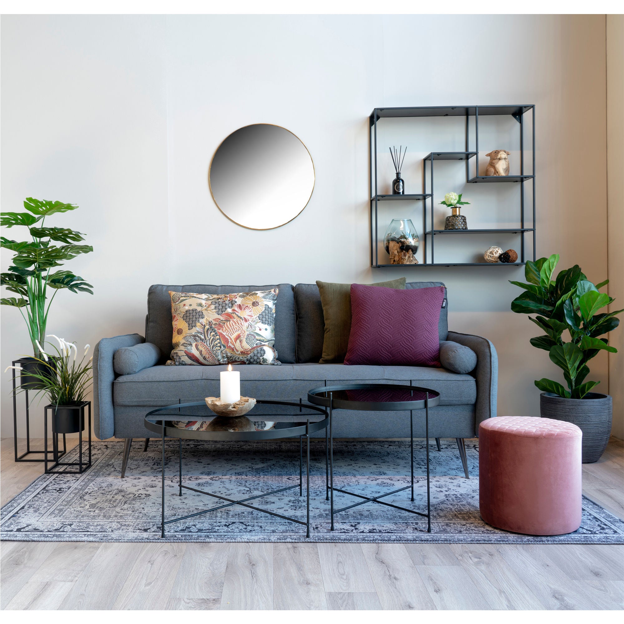 Ferrel Pillow - Pillow in burgundy red, 45x45cm