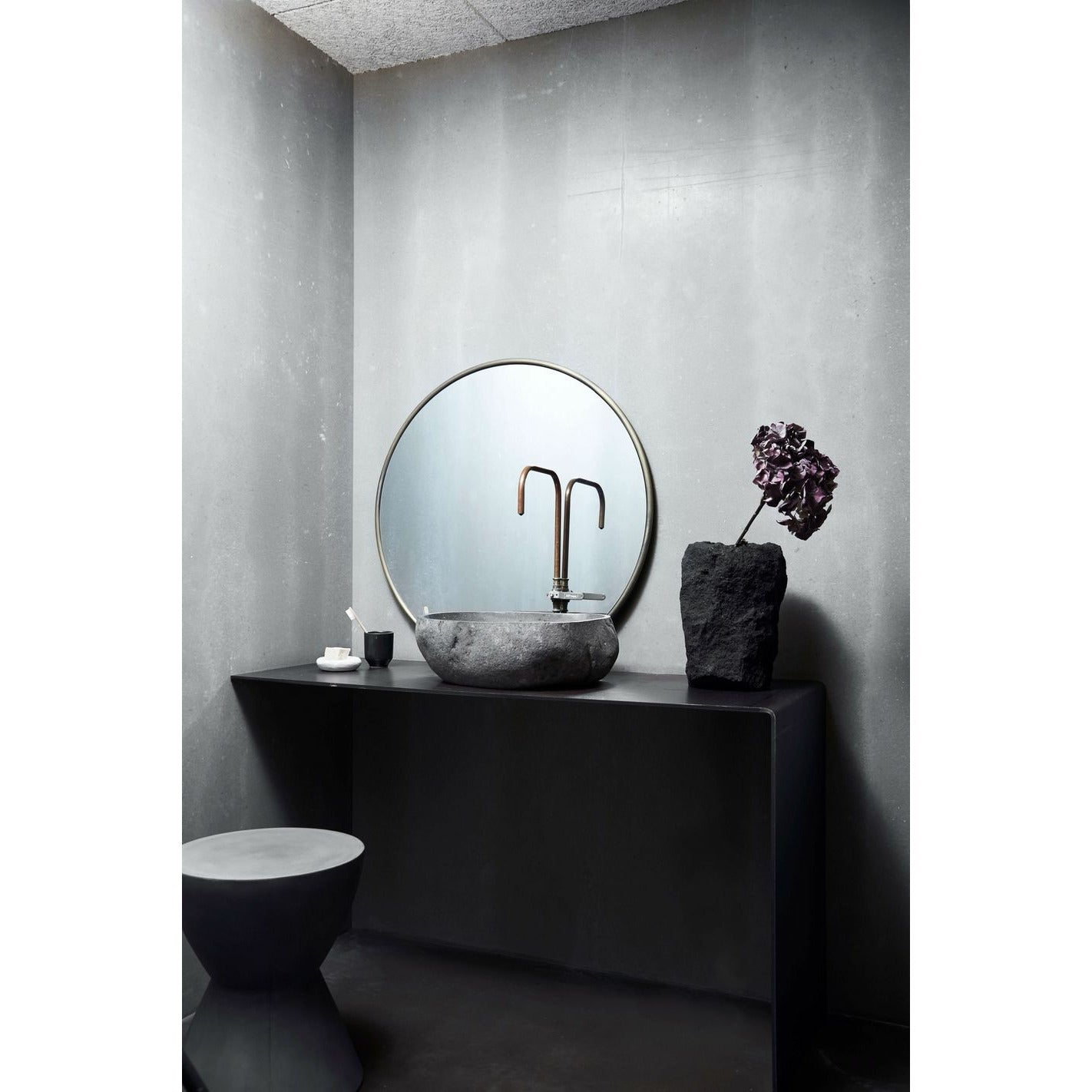 Vægspejl rundt Copenhagen S - Antik messing - Jern - D: 1,5 Ø: 80 cm - Muubs - DesignGaragen.dk