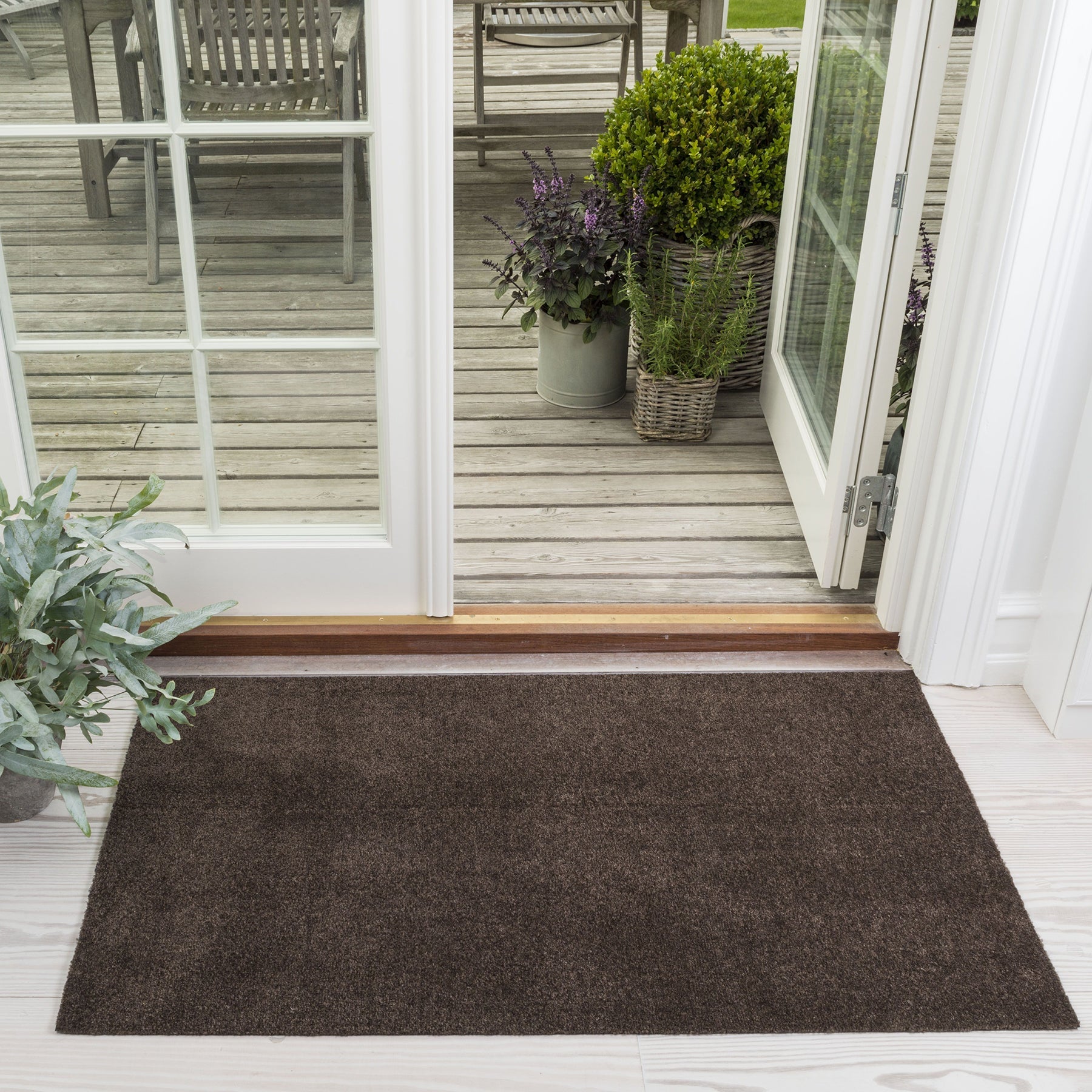 FLOOR MAT 67 x 120 cm - UNI COLOUR/BROWN - Tica Copenhagen - DesignGaragen.dk