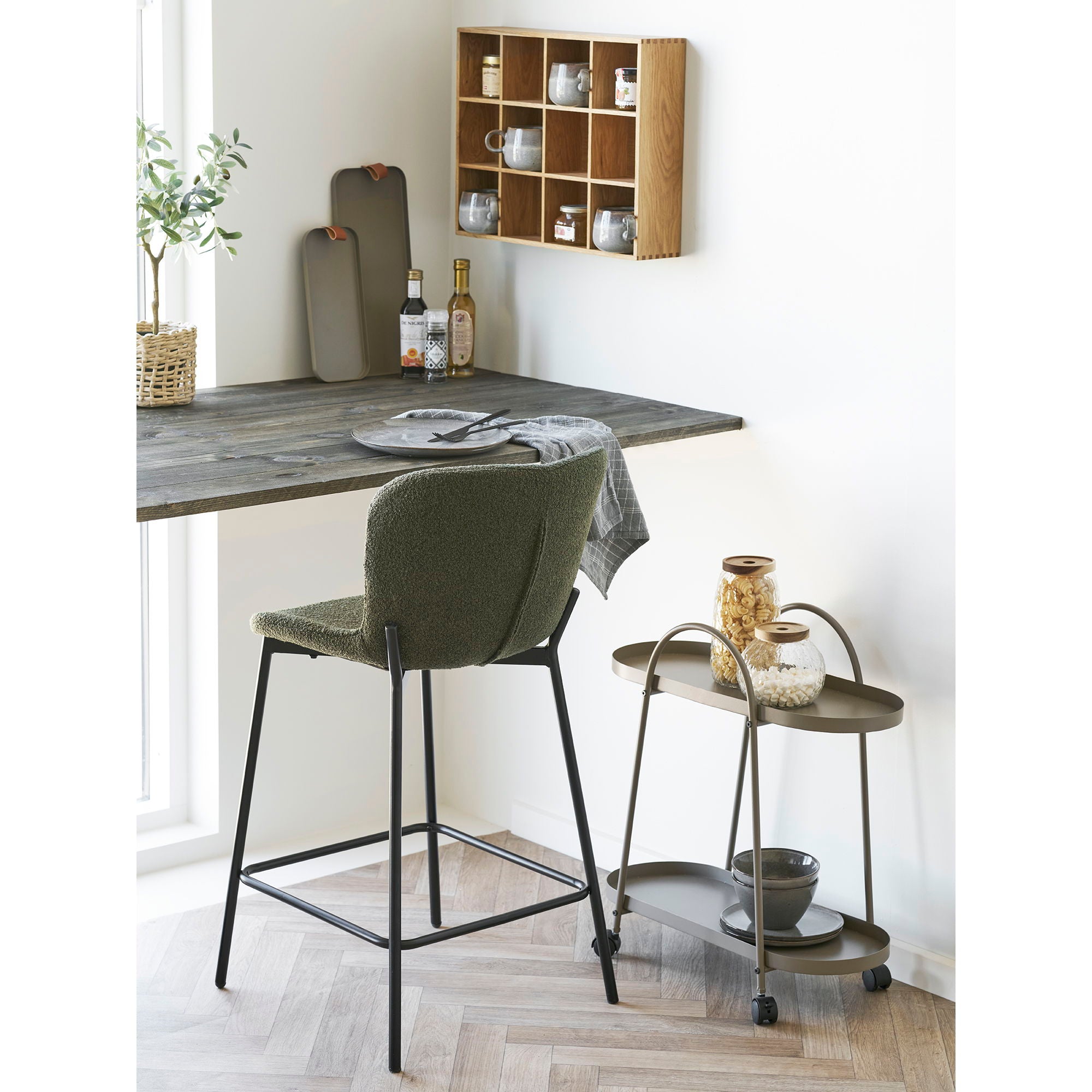 Maceda Counter chair - Counter chair, bouklé, green, black legs HN1241