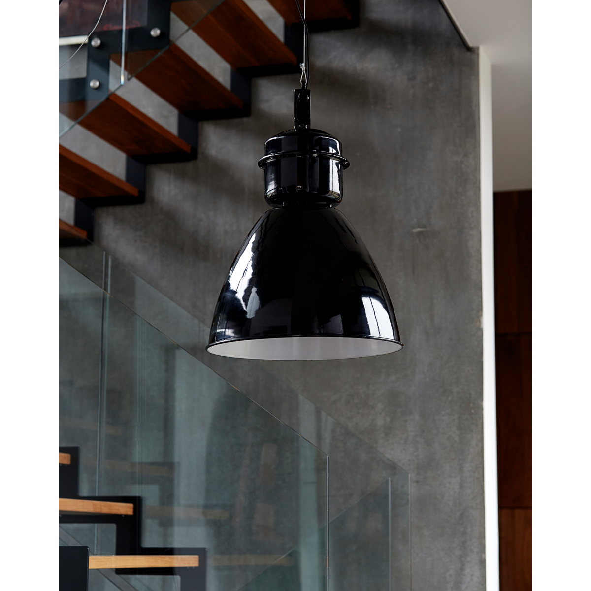 Lamp, HD volume, black