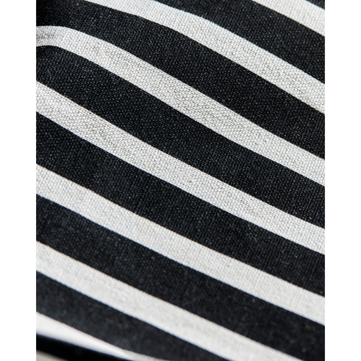 Storage, Hdleaf, Black; Raw White