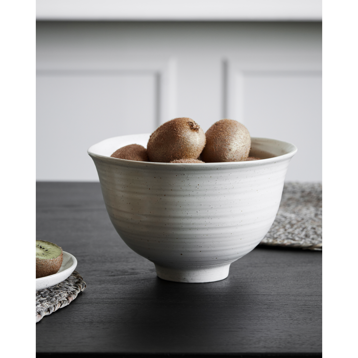 Bowl, hdpion, gray; white
