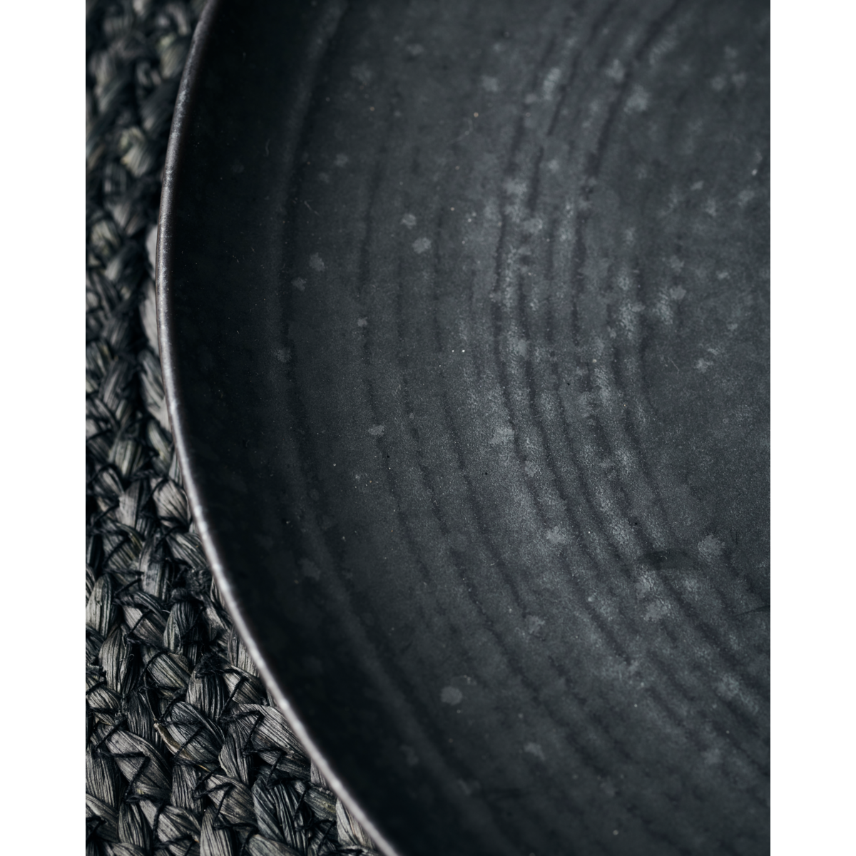 Dinner plate, Hdpion, black; brown