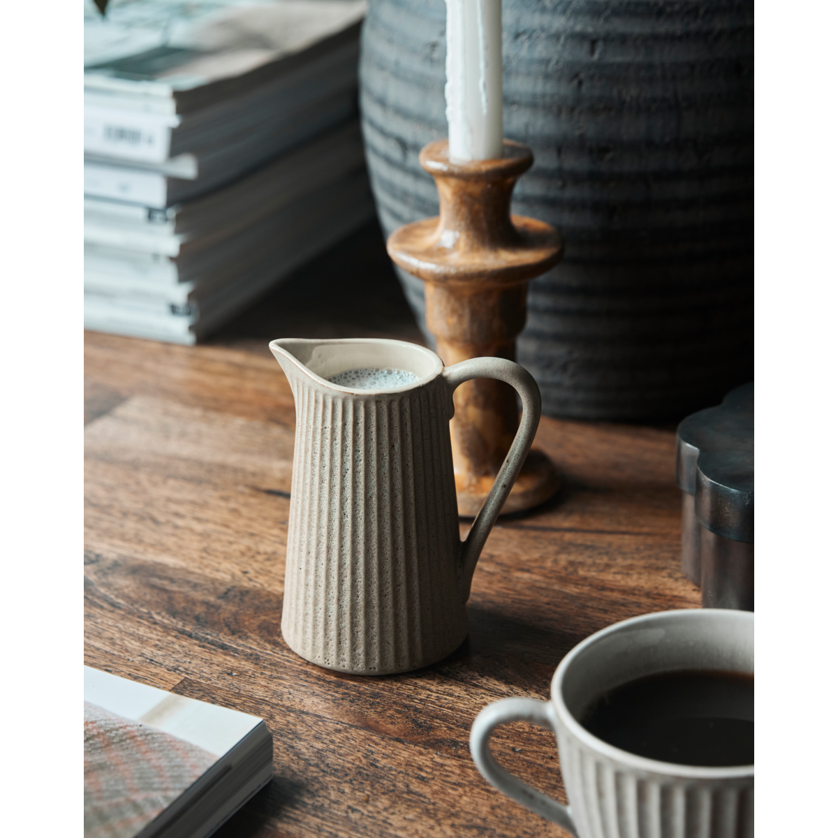 Jug, hdpleat, gray; brown
