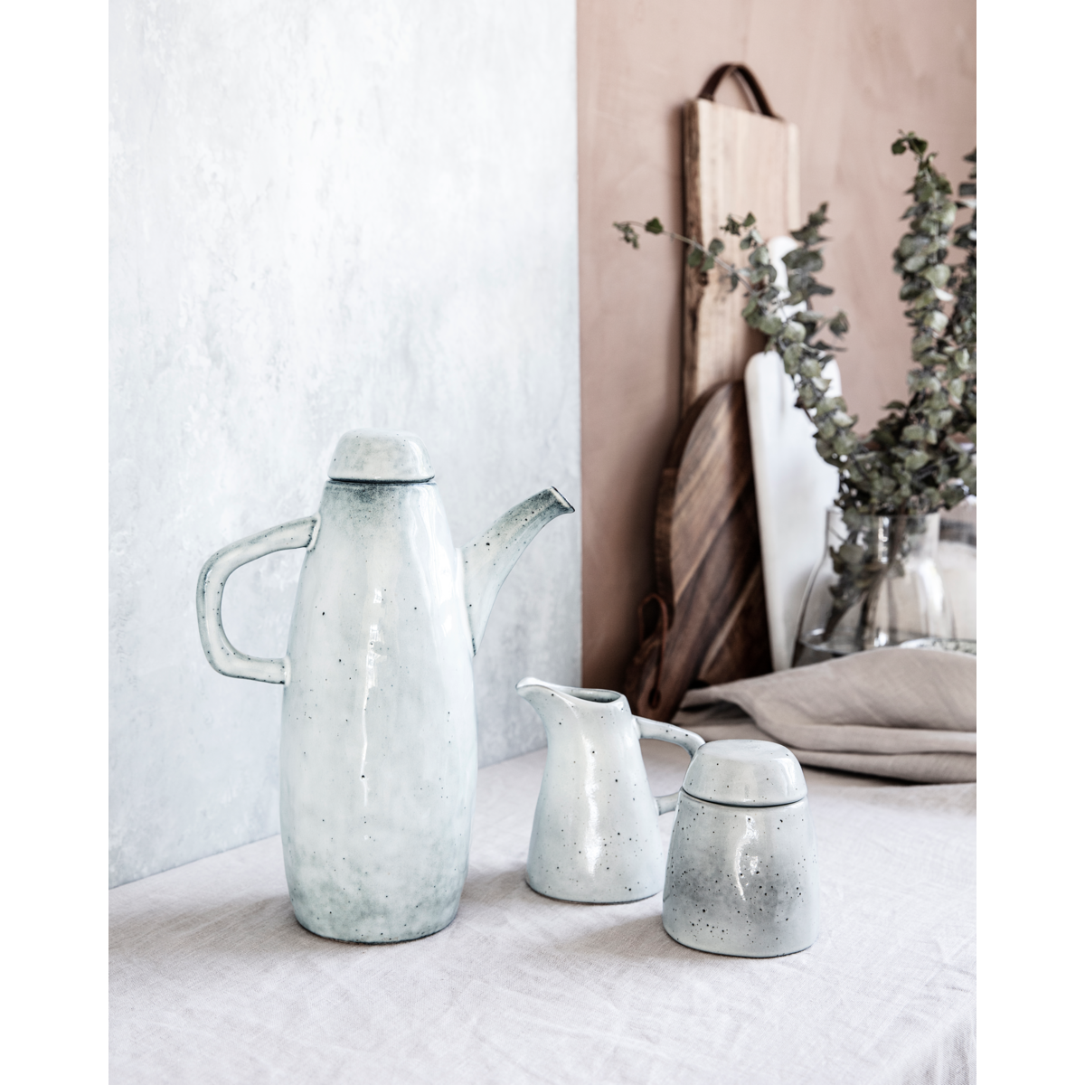Sugar bowl with lid, rustic, gray; blue