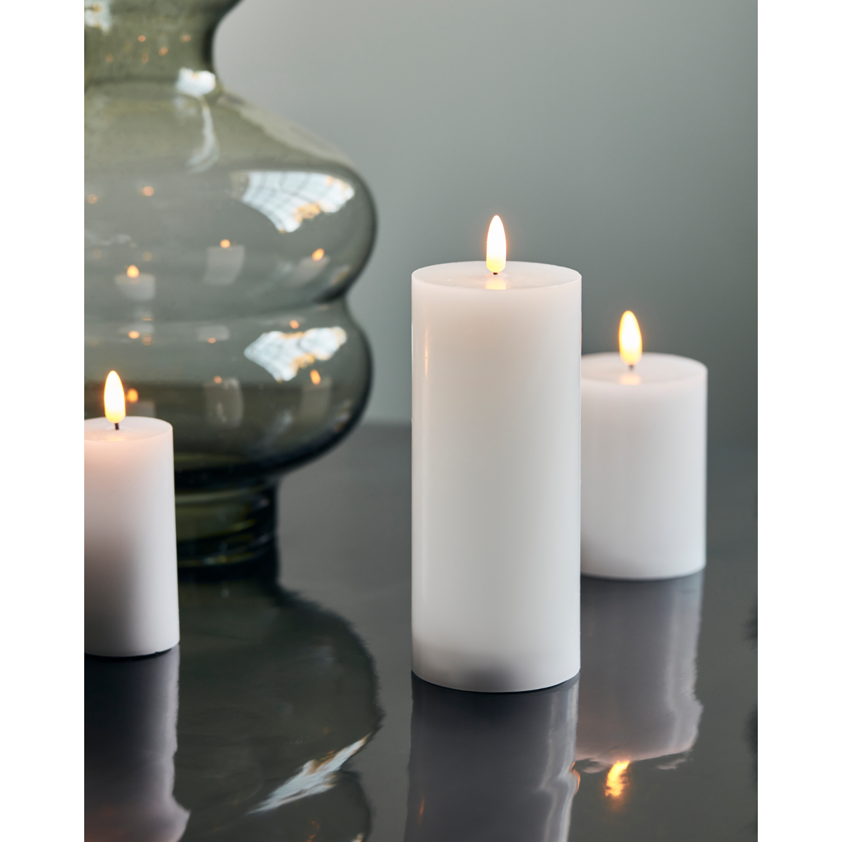 Light, hdled, white