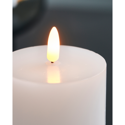 Light, hdled, white