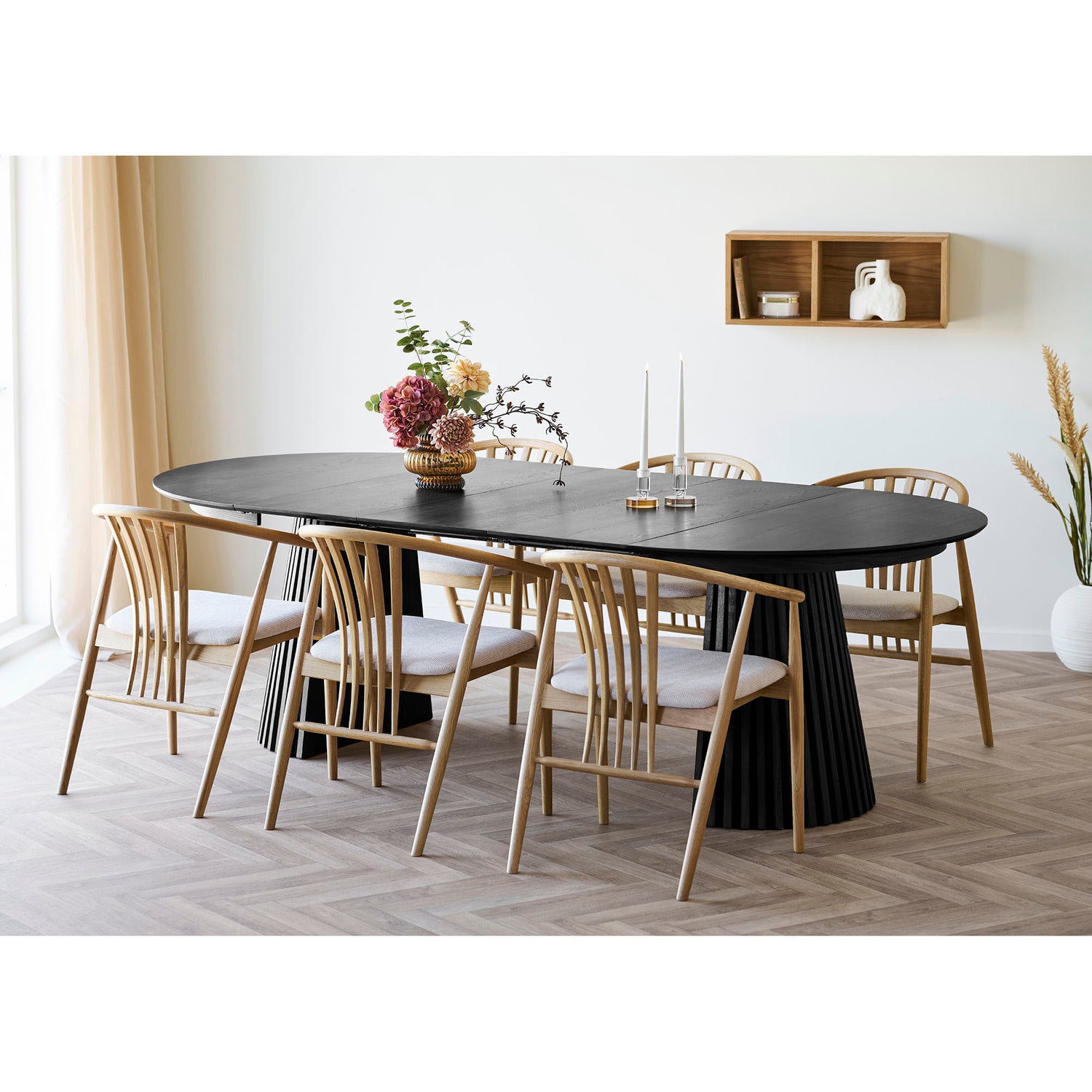 Osaka Dining Table - Dining Table, Oak Fines, Black, Incl. Three Supplementary Plates Ø120X120-160-200-240x75 cm