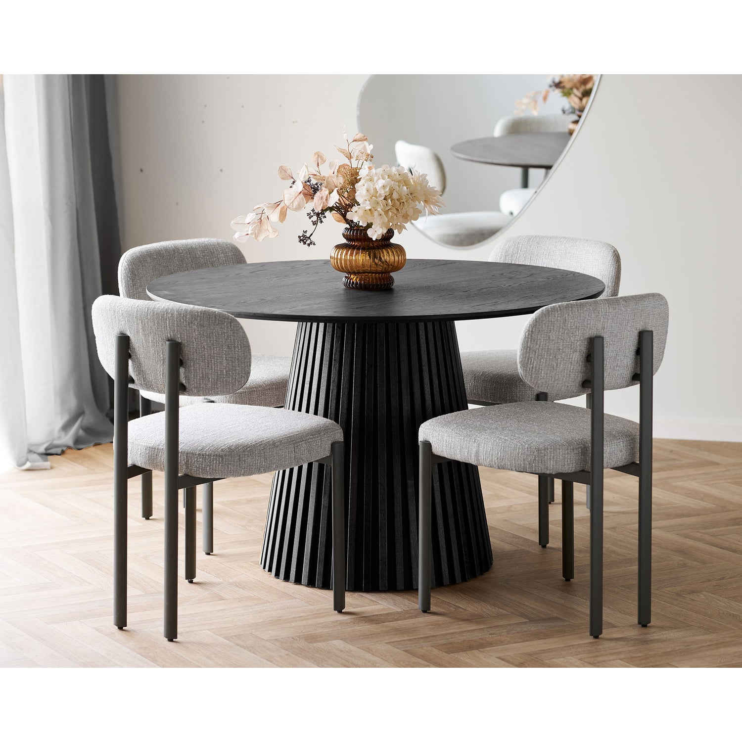 Osaka Dining Table - Dining Table, Egefins, Black Ø120X75 cm