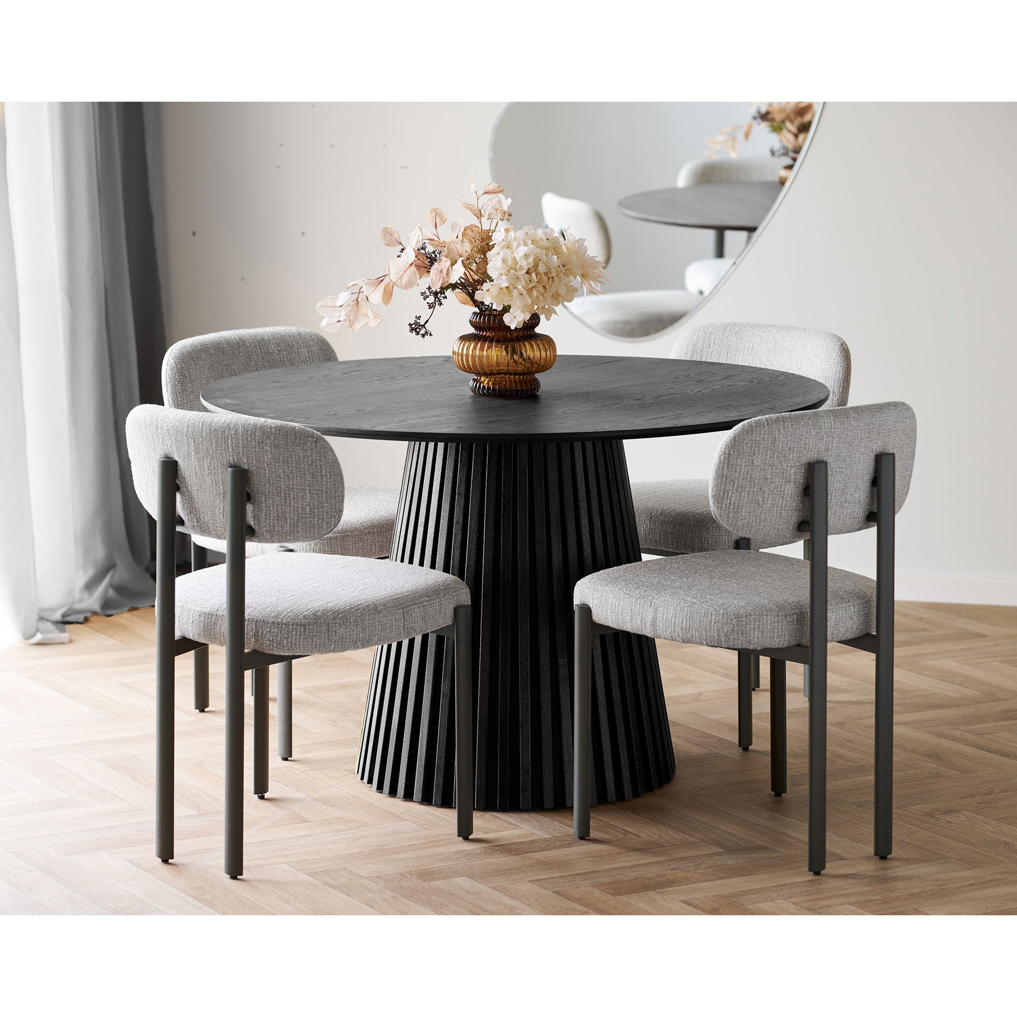 Osaka Dining Table - Dining Table, Egefins, Black Ø120X75 cm