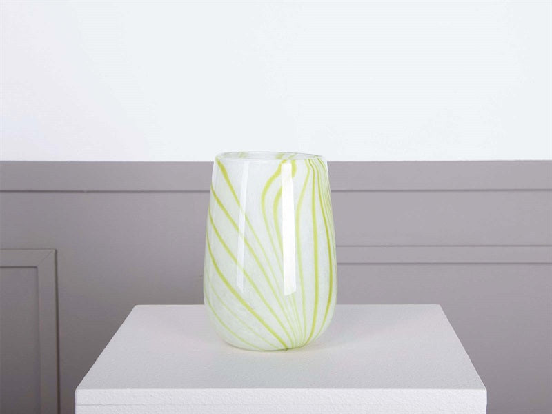 Zinnia vase, white