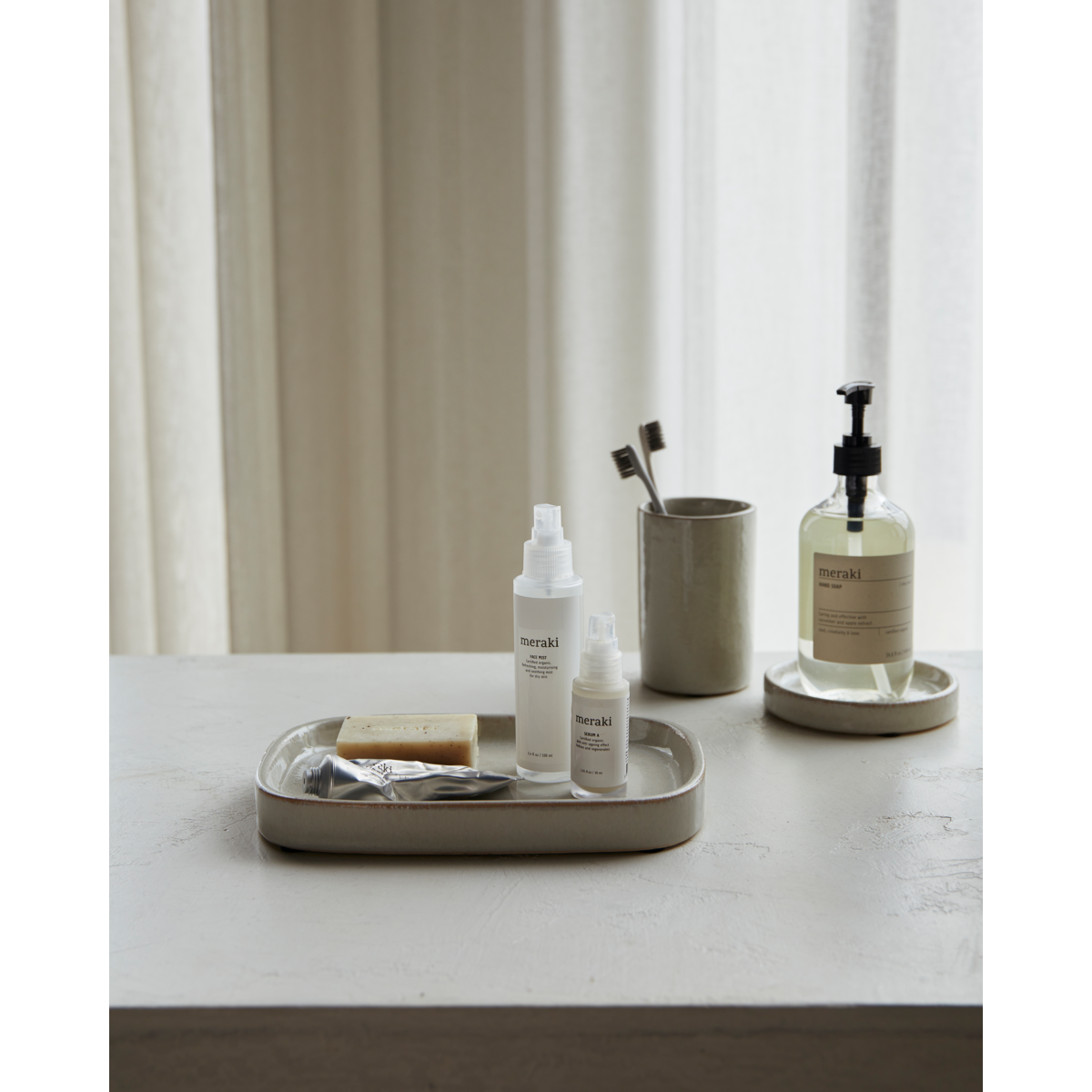 Tray, mkdatura, shellish gray