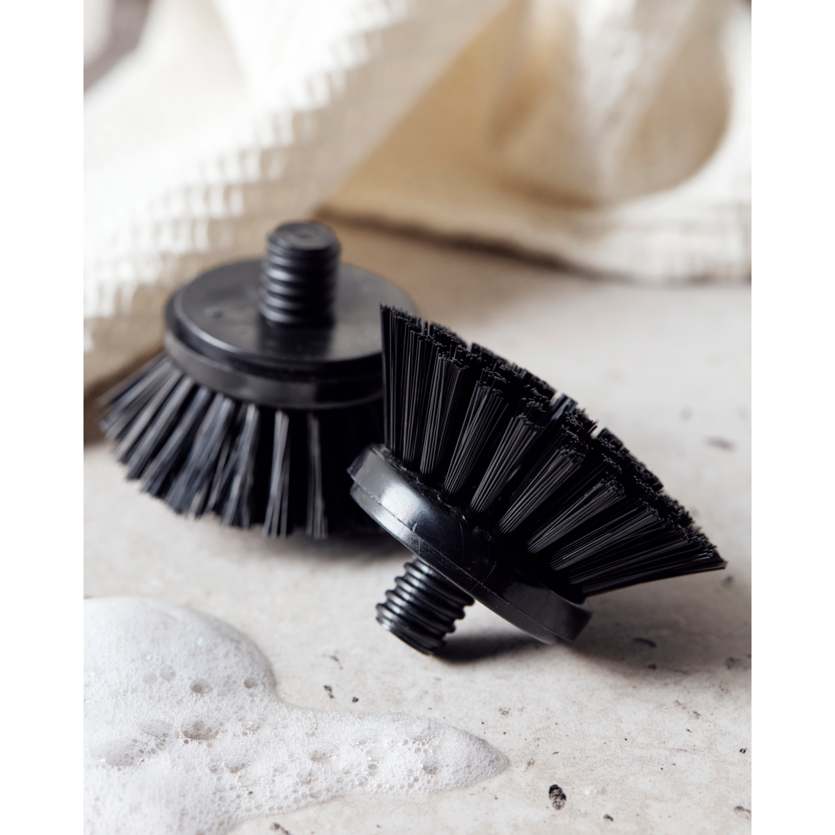 Interchangeable brush heads, black