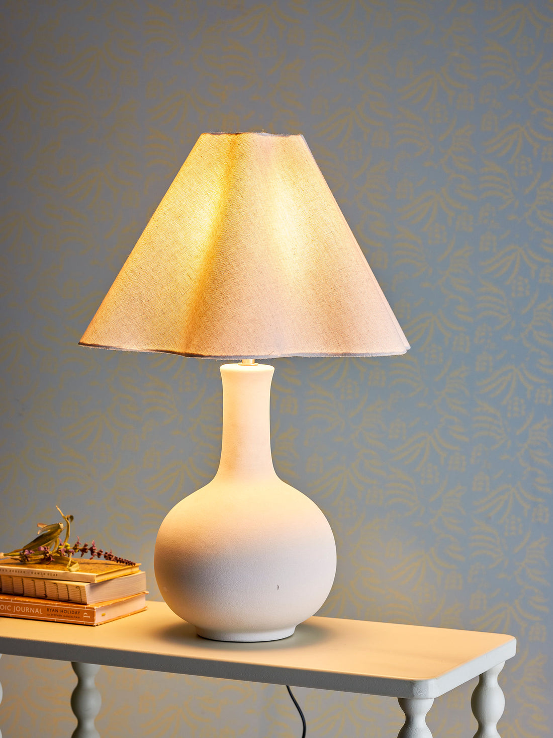Bloomingville Heide table lamp, white, stoneware