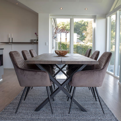 Dining table and 6 dining table chairs