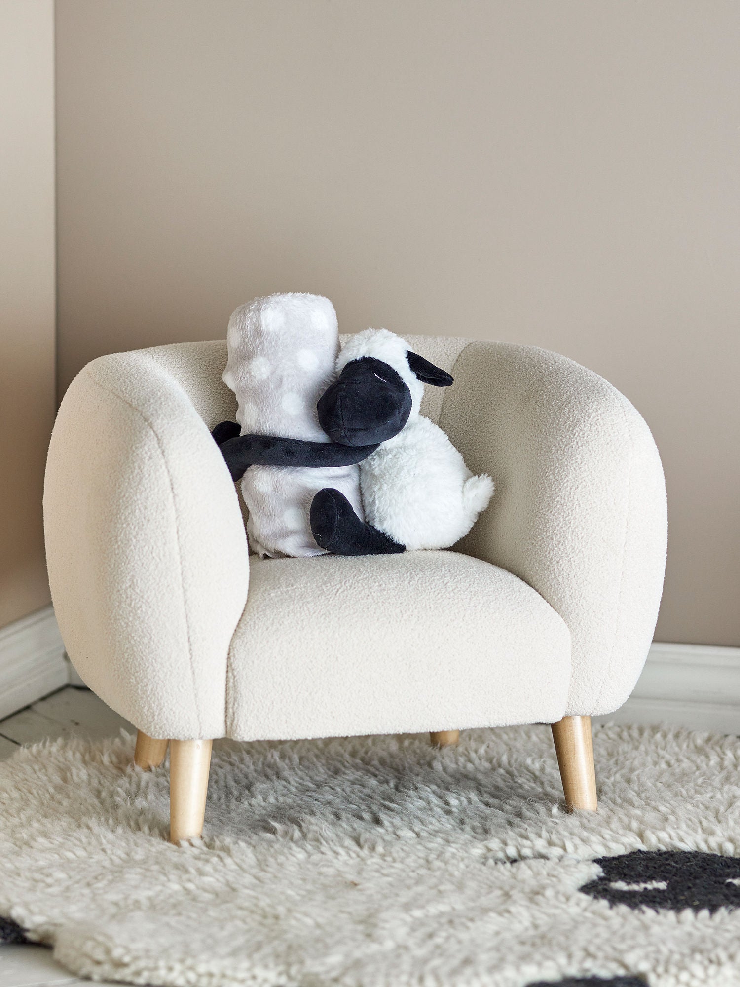 Bloomingville mini dolly teddy bear with blanket, white, polyester