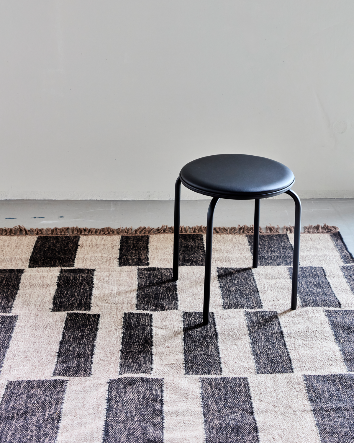 Stool, HDPova, Black