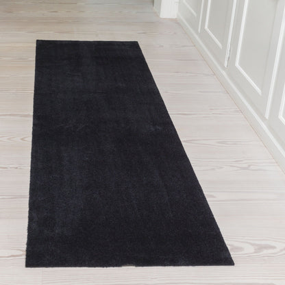 TÆPPE/MÅTTE 67 x 200 cm - UNI COLOR/BLACK - Tica Copenhagen - DesignGaragen.dk