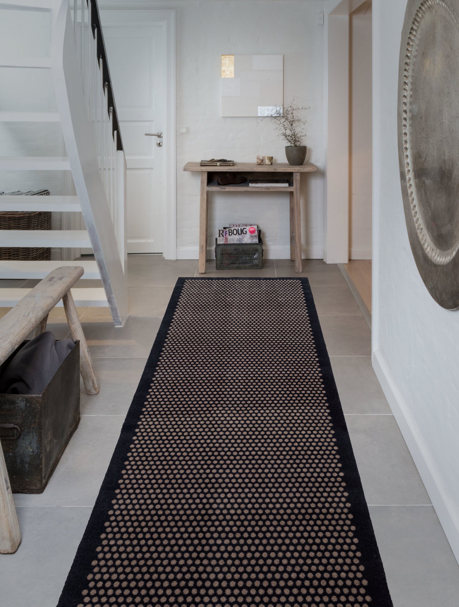 Floor mat 100 x 300 cm - dot/black sand