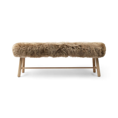 Bench with lambskin | Oak tree