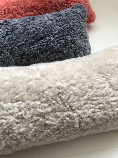 Lambskin cushion | Short-haired | New Zealand | Double Sided | 30x60 cm