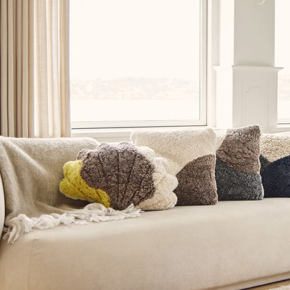 Tricolor shell pillow | Short-haired | New Zealand