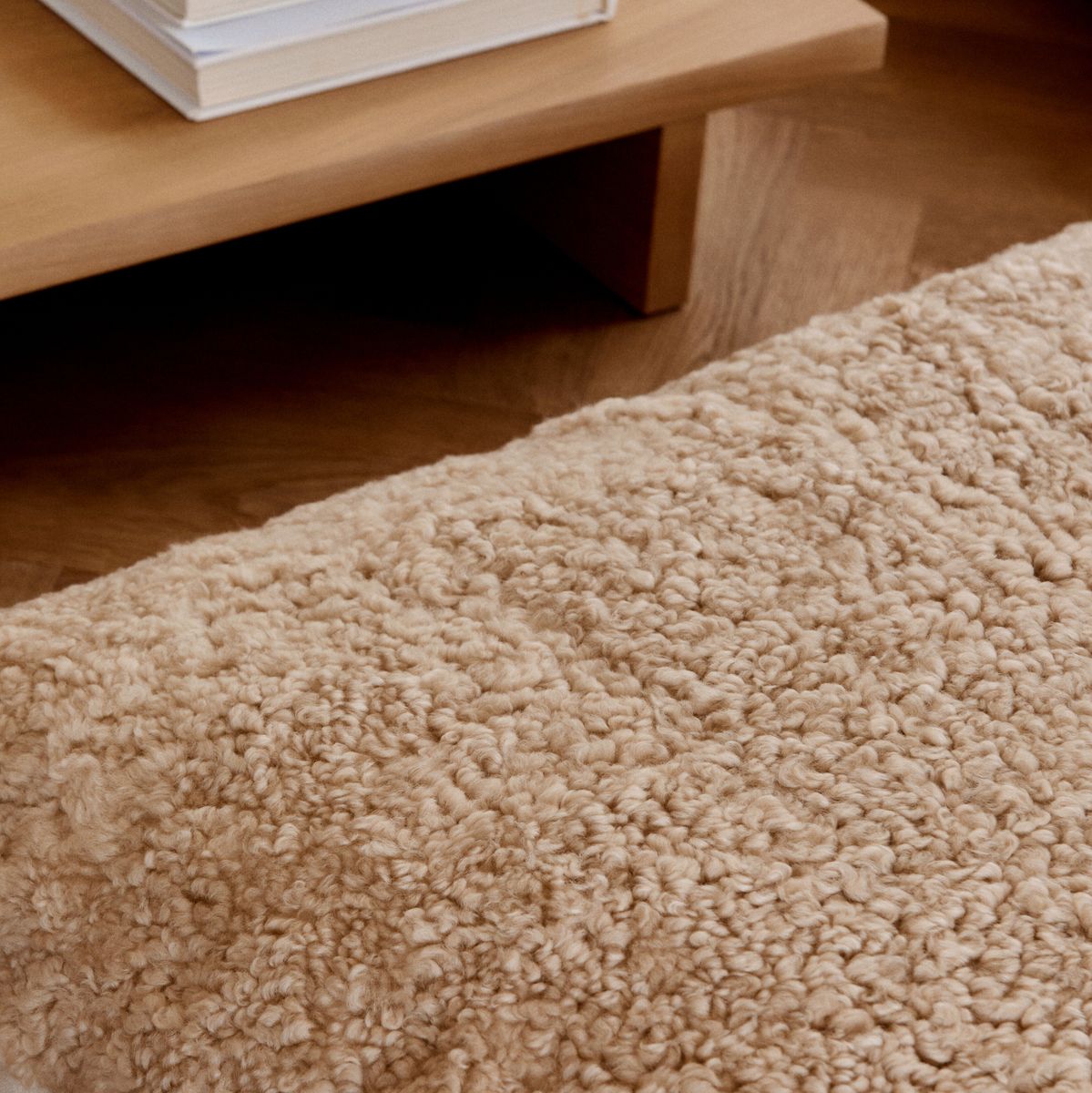 Maxi Float Pillow | Short-haired | New Zealand | Double Sided | 90x90 cm