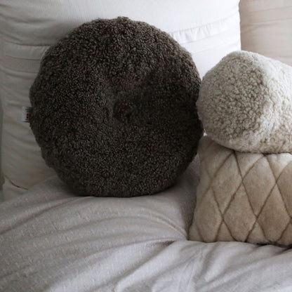 Lambskin cushion | Short-haired | New Zealand | Double Sided | D40 cm