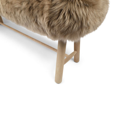 Bench with lambskin | Oak tree