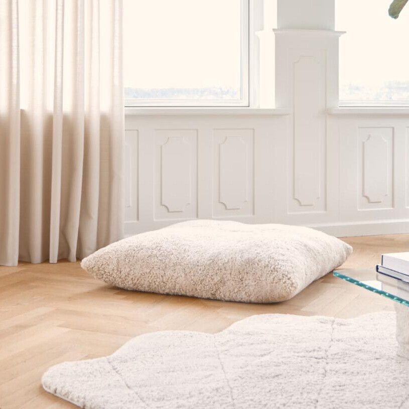 Maxi Float Pillow | Short-haired | New Zealand | Double Sided | 90x90 cm