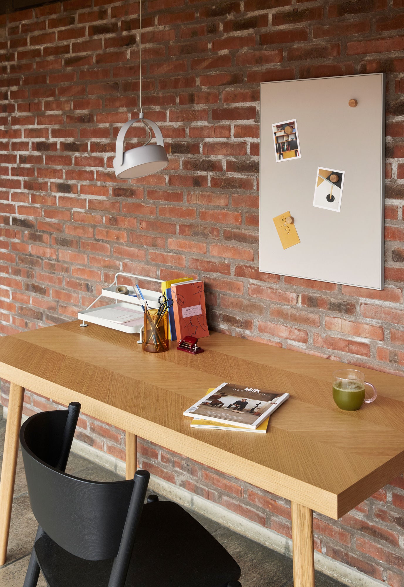 Hübsch era blackboard medium gray