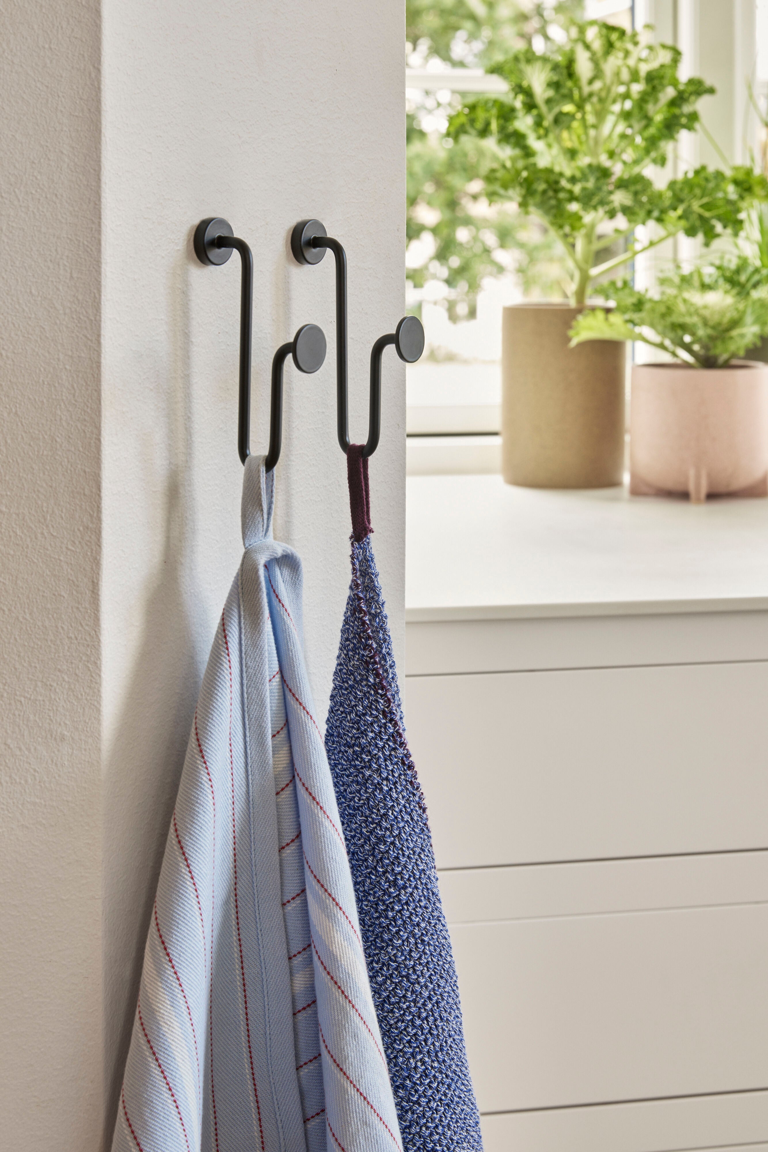 Swing Hook Black - 7x2.5xh13cm