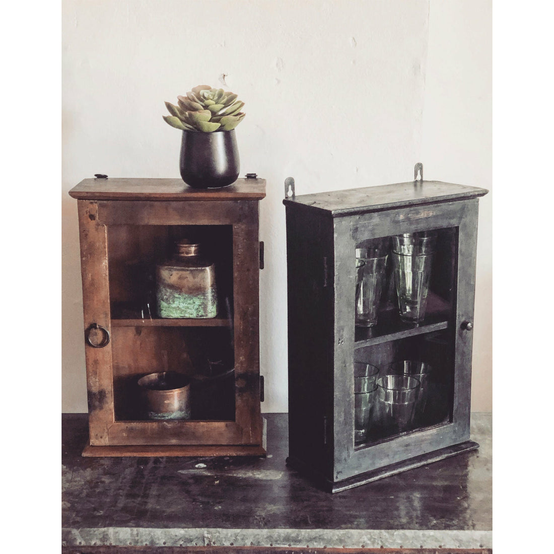 Sjælsø Nordic TREE CASE WITH 1 SHELVE AND GLASS LOCK - Set of 2