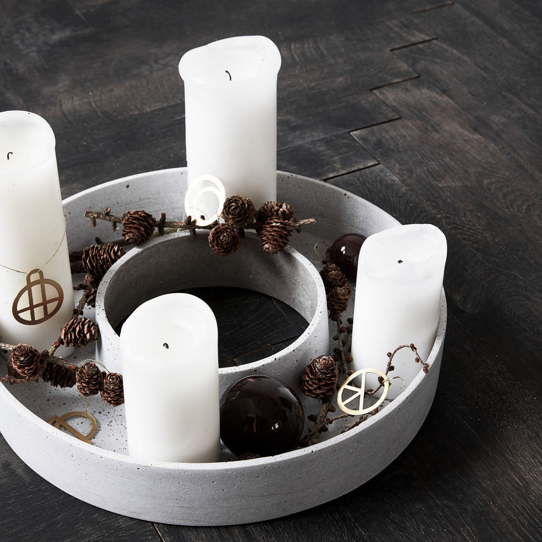 House Doctor - Candlestick, The Ring, Gray - H: 6 cm, DIA: 35 cm